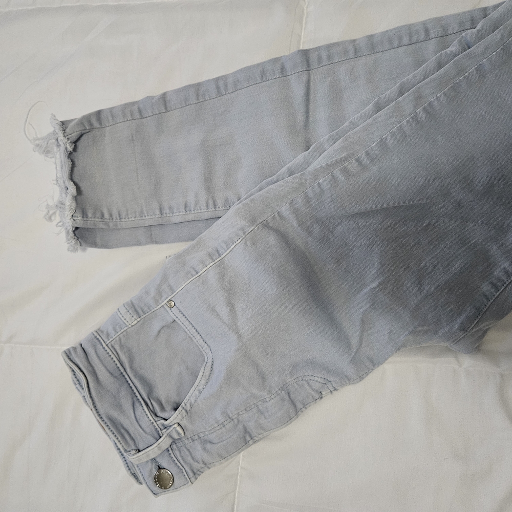 Stradivarius Skinny Jeans Size 24
